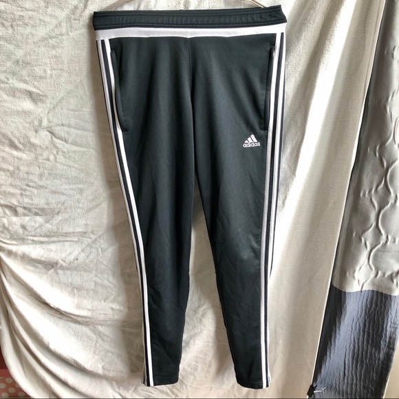 gray adidas pants outfit